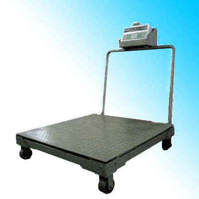 el piso de la plataforma 1ton del 1x1m escala las balanzas de Digitaces con el indicador de las ruedas XK3190-A12E
